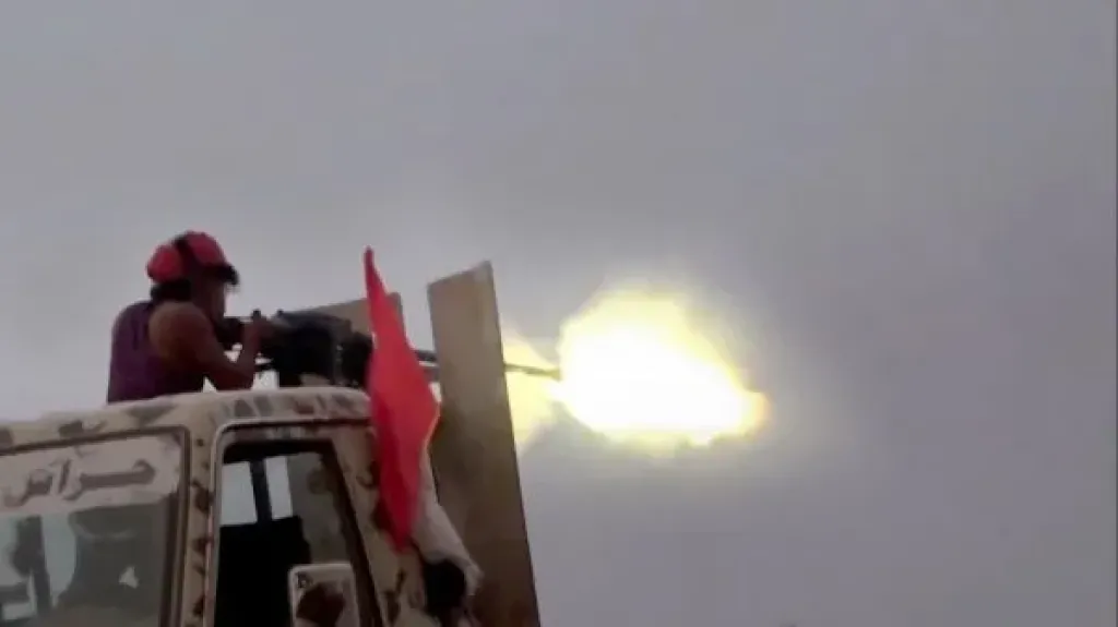 اندلاع مواجهات عنيفة بين المقاومة الوطنية ومليشيا الحوثي غربي تعز